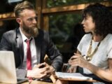 Comment l’outplacement facilite la réorientation professionnelle des cadres et salariés ?
