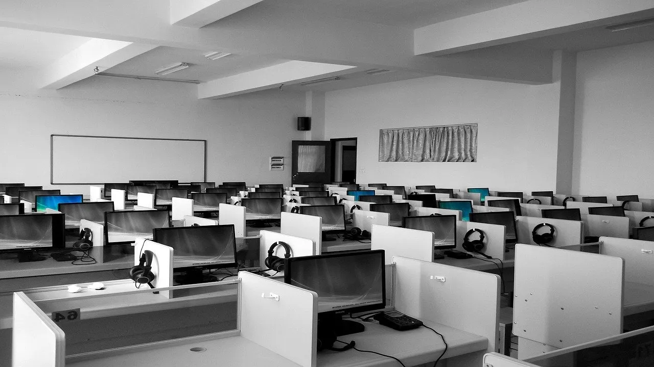 Le Métier de Responsable Service Informatique et la Formation qui Permet de l’Exercer