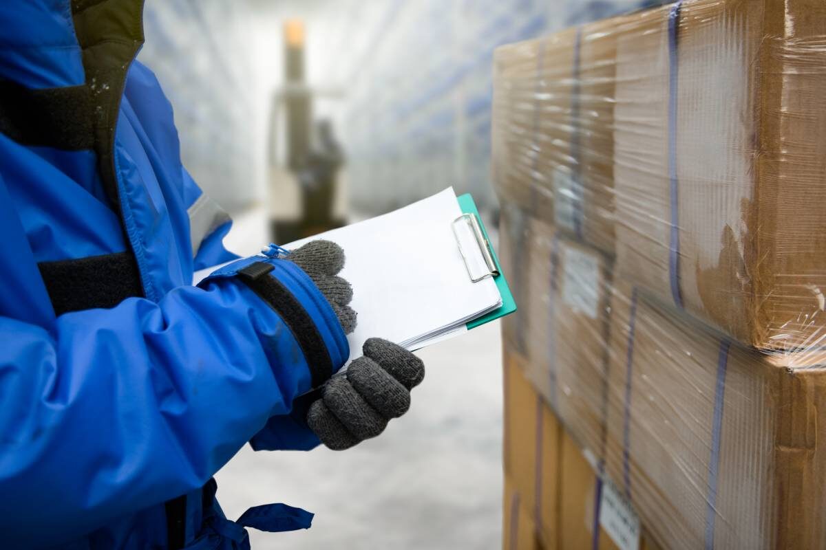 Réussir dans le transport de marchandises : formations et compétences requises
