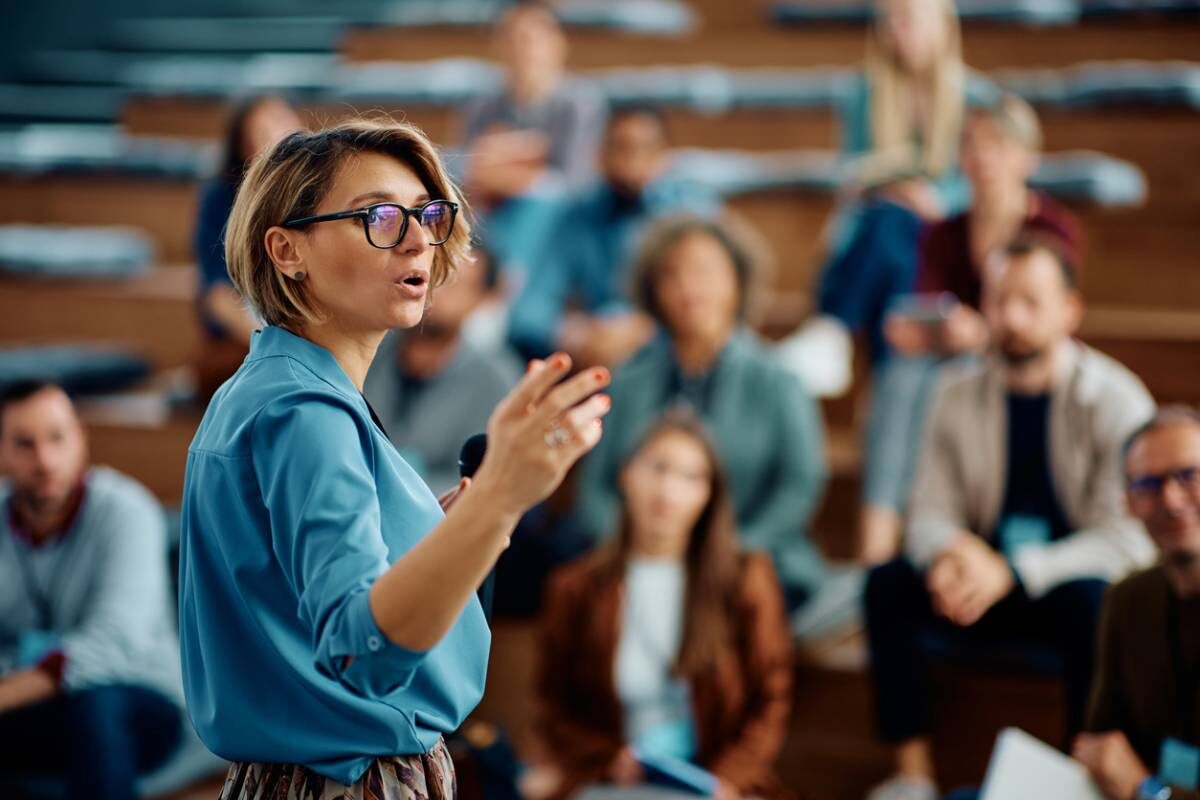 Formateur professionnel d’adultes : missions, compétences et parcours de formation
