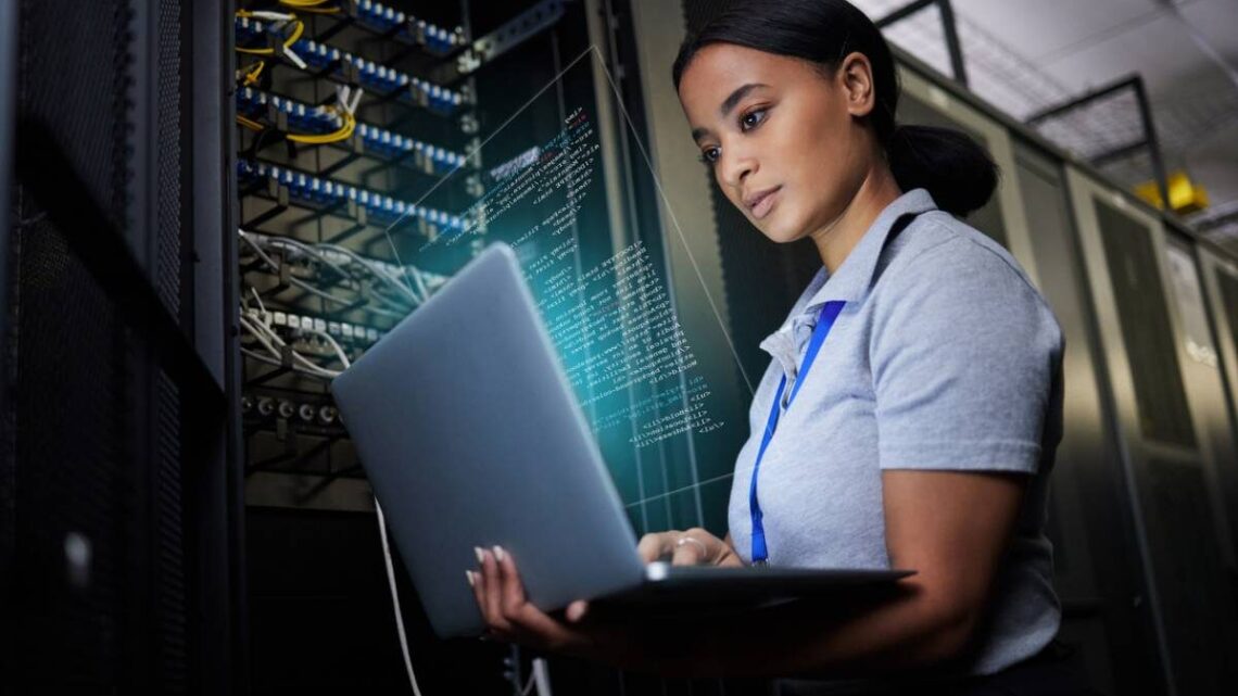 Les formations Bac+2 en informatique : quelles options choisir ? Les formations Bac+2 en informatique : quelles options choisir ?
