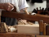 Comment préparer un CAP menuisier fabricant et réussir sa reconversion ?